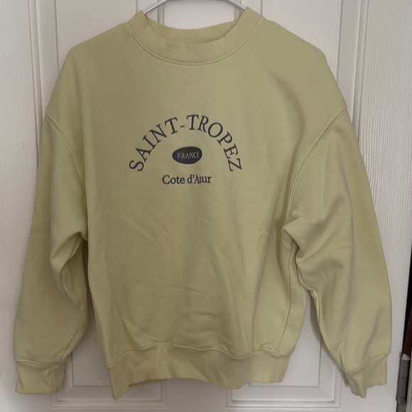 Cute yellow Crewneck - Picture 1 of 1